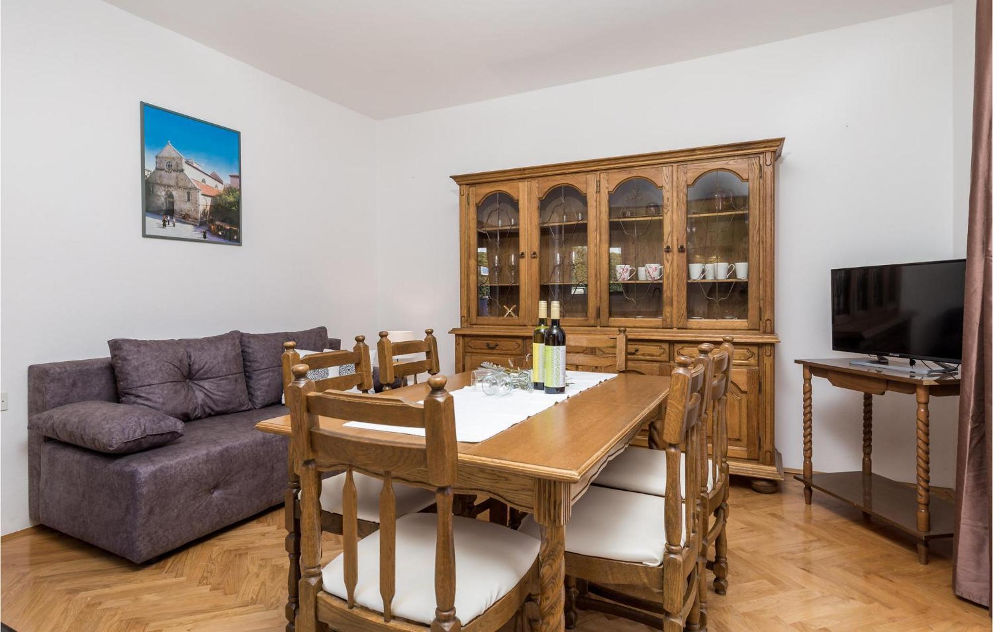 2 Bedroom Awesome Apartment In Pag Паг Екстериор снимка