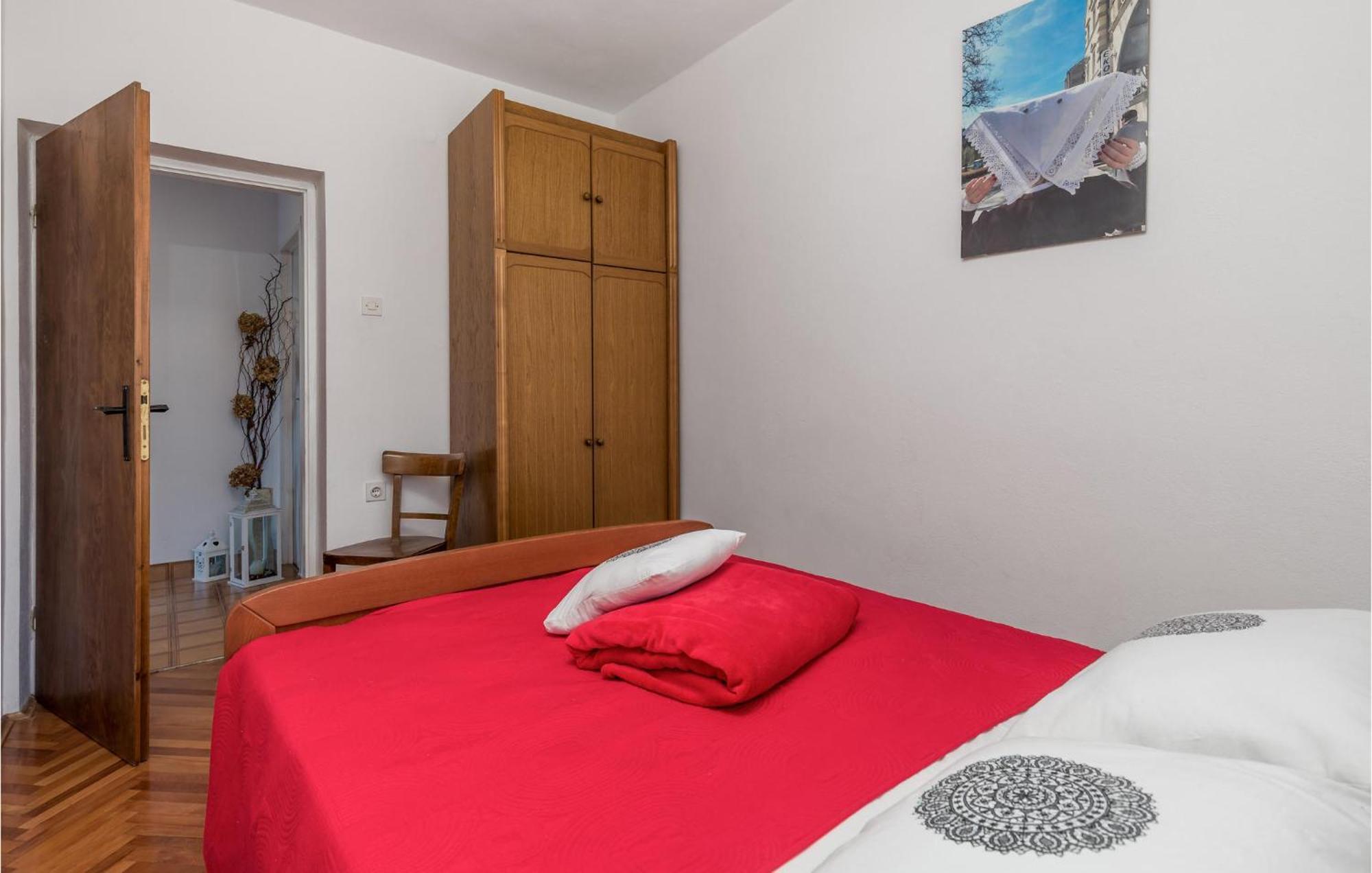 2 Bedroom Awesome Apartment In Pag Паг Екстериор снимка