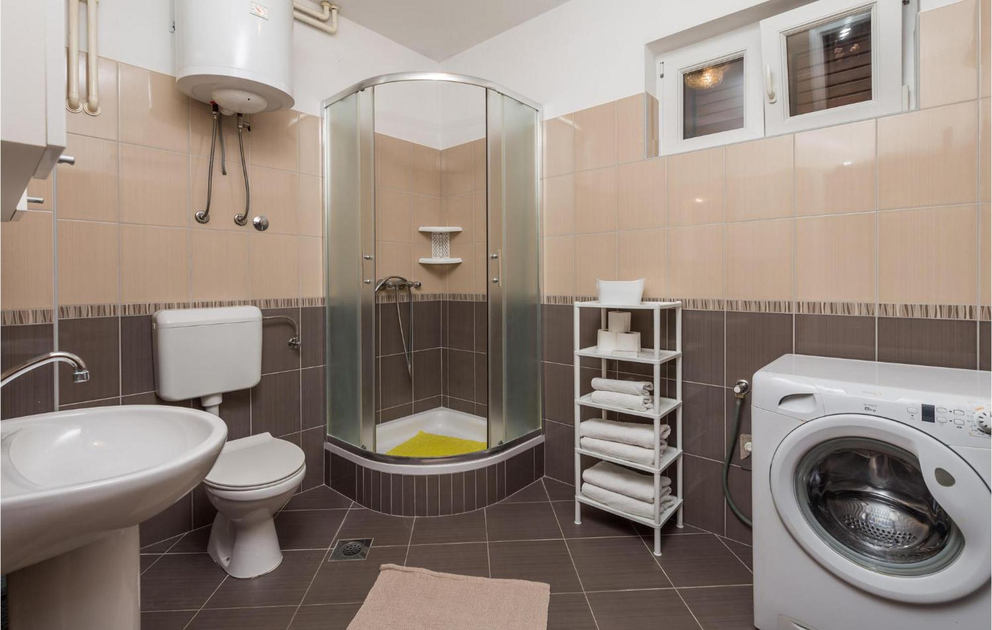 2 Bedroom Awesome Apartment In Pag Паг Екстериор снимка