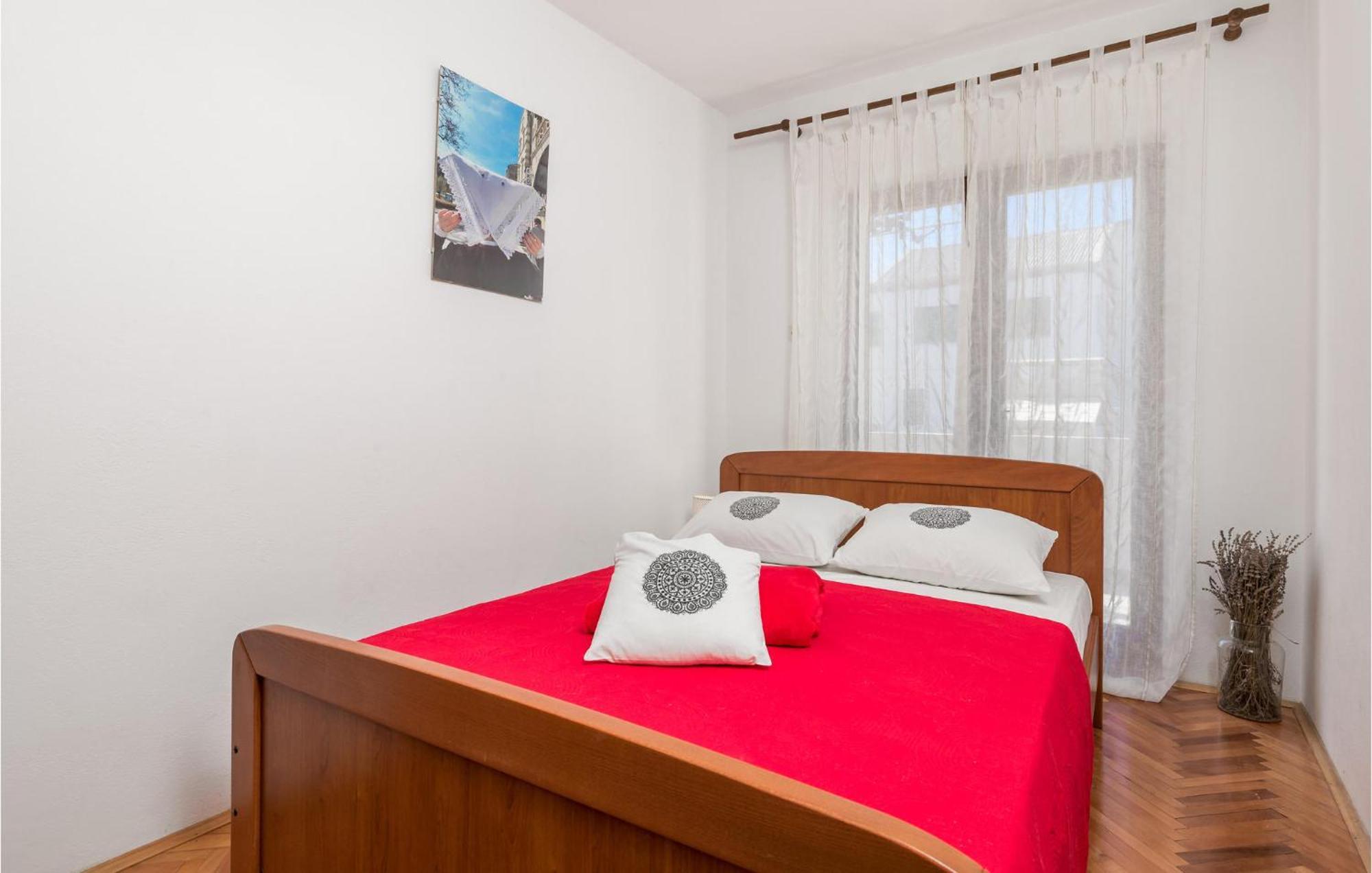 2 Bedroom Awesome Apartment In Pag Паг Екстериор снимка